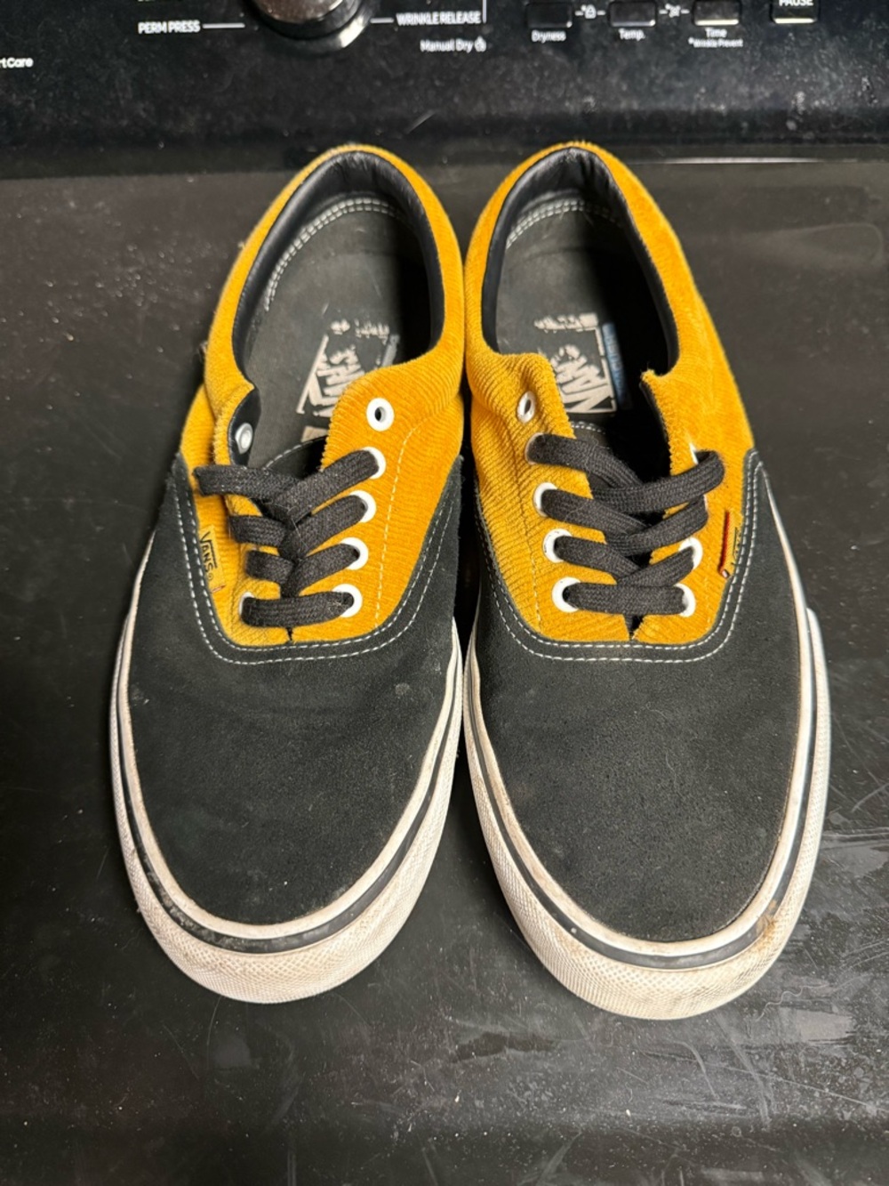 Vans Men’s Black and Mustard Yellow Canvas Low-Top Sneakers